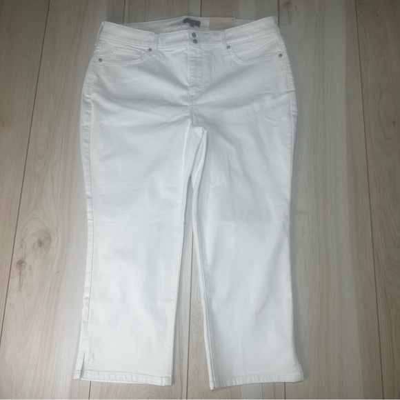 NYDJ Denim - NYDJ Capri Double Snap With Slide Slit Size 14 Optic White Style# MCWDCP8011 New